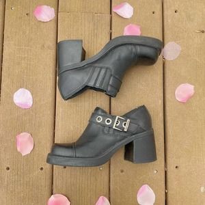 Vintage Harley Davidson black leather silver buckle chunky platform shoes